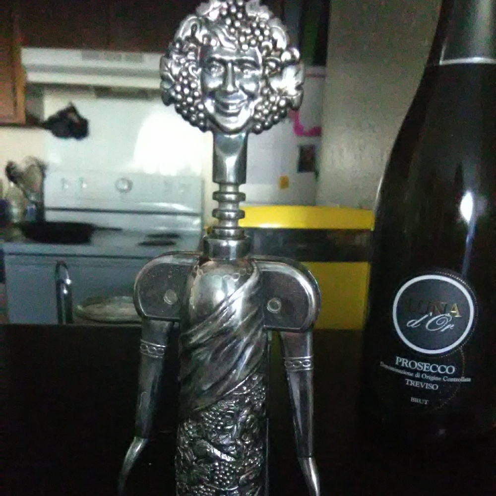 Wine opener
